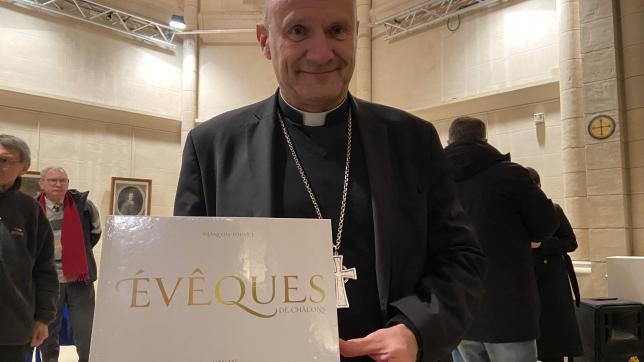 Monseigneur François Touvet rend un bel hommage à ses prédecesseurs.