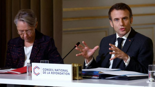 Le président Emmanuel Macron et la Première ministre Elisabeth Borne le 12 decembre 2022 a Paris, à l’ouverture du CNR.
