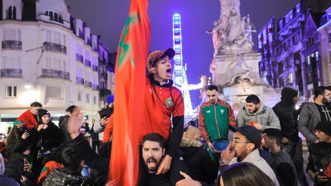 Samedi, à Reims, des supporters marocains célèbraient la qualification du Maroc.