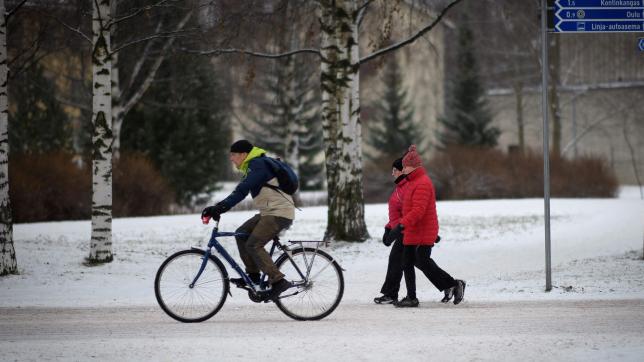 «On a l’habitude de l’hiver donc on ne considère pas cela comme un défi», déclare Harri Vaarala, un ingénieur routier de la ville d’Oulu.