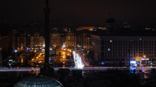 Dans la capitale Kiev, un tiers des habitants sont toujours privés de courant et l’alimentation en eau est revenue.