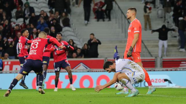 Xavier Chavalerin enrage  : l’équipe troyenne s’est écroulée à Lille en encaissant cinq buts.