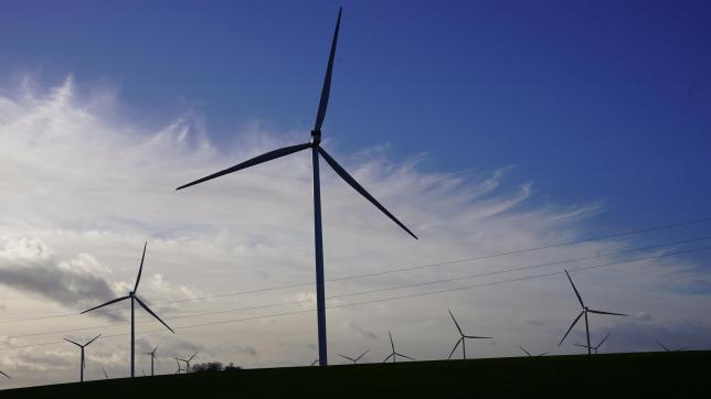 Les plus hautes éoliennes construites dans l’Aube atteignent les 190m en bout de pale (ici à Villiers-Herbisse).