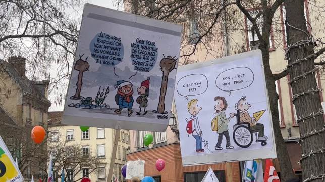 Pancartes d’étudiants à la manifestation du jeudi 19 janvier à Troyes contre la réforme des retraites