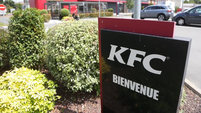 La vente, interrompue, s’est déroulée sur le parking du KFC.