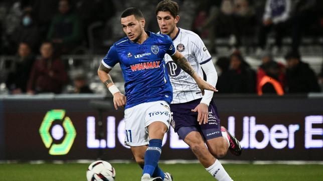FBL-FRA-LIGUE 1-TOULOUSE-TROYES-G62M52OIC.1