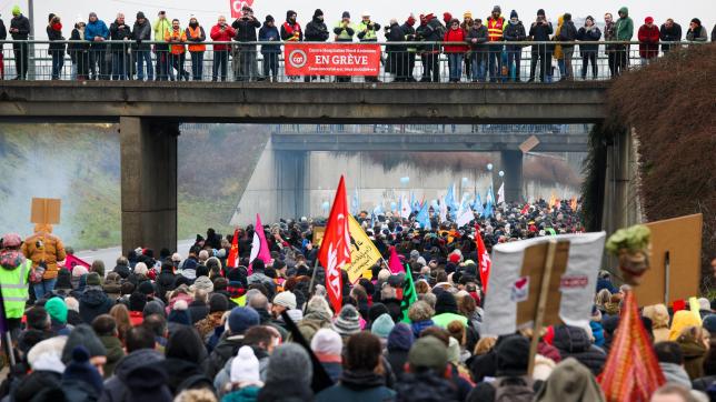 Plus de 8000 manifestants, selon les syndicats, avaient donné de la voix, le 31janvier, à Charleville-Mézières.