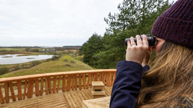 Devenu réserve naturelle nationale en 1994, site exceptionnel d’observation d’oiseaux migrateurs en baie de Somme,  le parc du Marquenterre témoigne aussi du changement climatique.