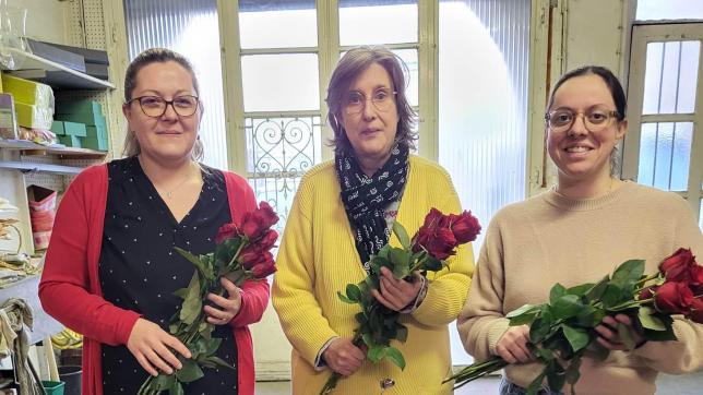 Des roses sont vendues au profit de l’association pour la Saint-Valentin.
