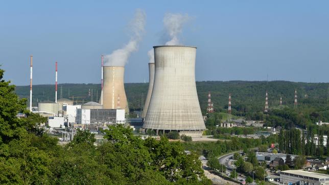 Paris veut notamment recourir à l’atome pour atteindre ses objectifs climatiques en termes d’hydrogène « vert » dans les transports et l’industrie, ce à quoi s’opposent farouchement plusieurs Etats, dont l’Allemagne et l’Espagne.