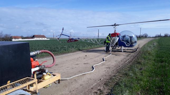 Pendant deux journées, un hélicoptère survolera 350 hectares de terrain répartis sur une vingtaine de commune pour traiter et limiter la population de moustiques.
