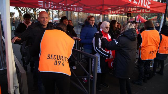 Ce dimanche, les agents assuraient la sécurité au stade Delaune pour le match Reims/ Marseille.