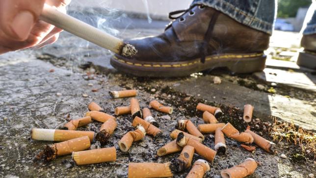 Des interventions sont mises en place dans les lycées et collèges pour dissuader les jeunes de fumer.
