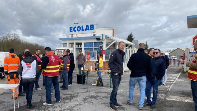 A Ecolab la grève est suivie et la CGT locale soutient le mouvement, avenue du Général Patton, sur le site de l’entreprise.