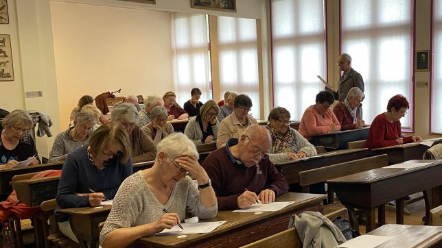 Une vingtaine de retraités aubois se sont penchés sur un texte de Gabriel Meurière.