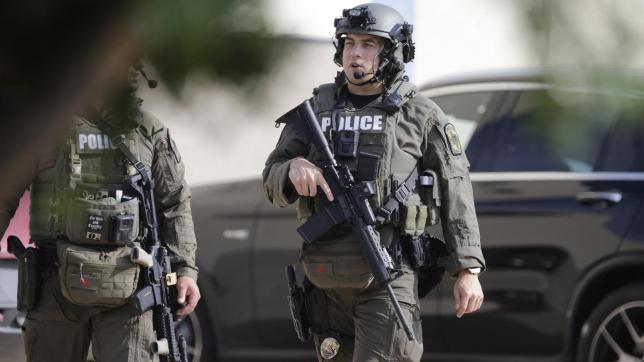 US-MULTIPLE-CASUALTIES-REPORTED-AFTER-SHOOTING-AT-OUTLET-MALL-IN