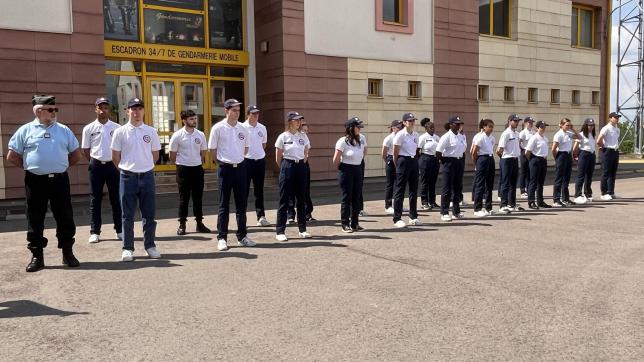 23 jeunes de 16 à 19 ans ont reçu leur diplôme du service national universel.