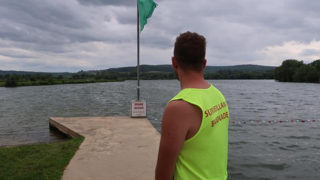 La baignade du lac rouvre cet été. Les Sedanais en avaient été privés, faute de maîtres-nageurs pour assurer la surveillance des nageurs.