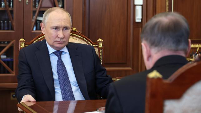 Le président russe Vladimir Poutine a été informé de l’attaque. Son porte-parole Dmitri Peskov a estimé qu’il s’agissait d’une tentative de Kiev de «détourner l’attention» de la chute de Bakhmout.
