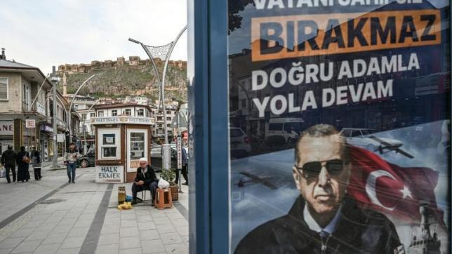 Le president sortant Recep Tayyip Erdogan a obtenu 80 % des suffrages dans la petite ville de Bayburt en Anatolie orientale, contre 49,5 % au niveau national.