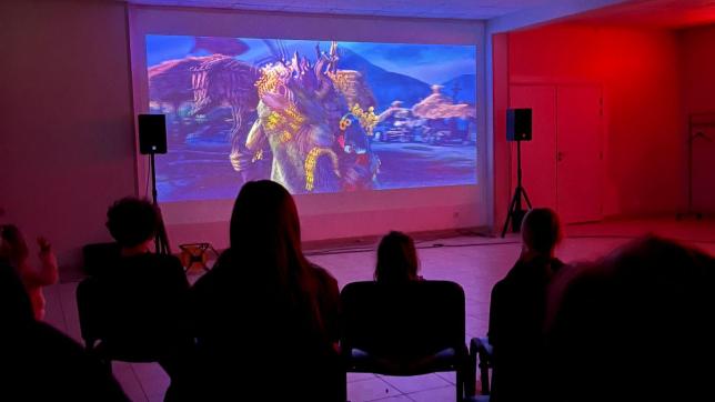 Séance jeune public dans la salle des fêtes de Neufvy-sur-Aronde avec la projection du film « Le Royaume de Naya ».