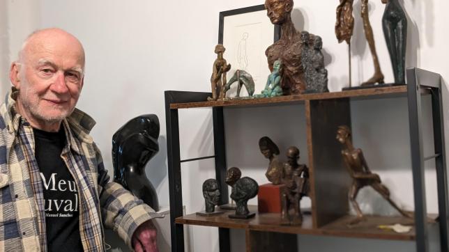 Paul Maulpoix dispose d’un atelier à Signy, où il sculpte patiemment ses œuvres