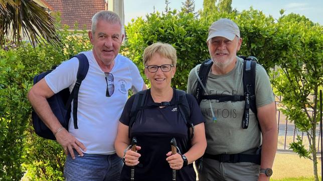 Pierre-Henri et Annie ont accompagné leur ami Didier sur quelques kilomètres.