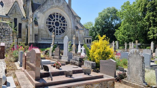 La famille souhaitait que le défunt soit inhumé au cimetière de l’église Sainte-Marie-Madeleine de Mont-Notre-Dame.