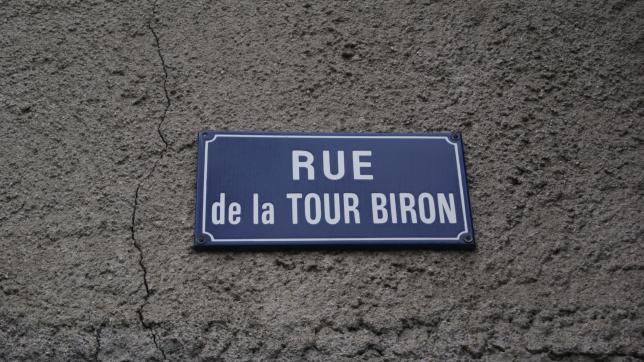 Les faits se sont déroulés pour partie rue de la Tour Biron, sur la commune d’Épernay.