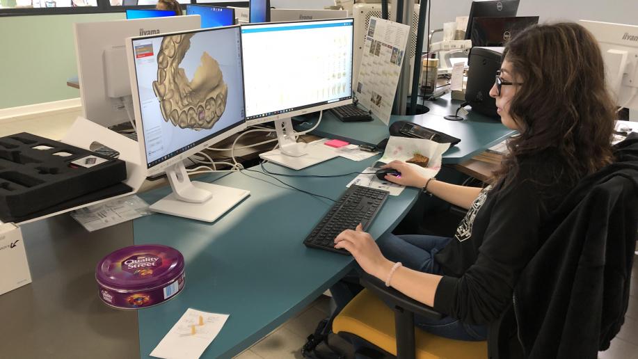 RomillysurSeine Le laboratoire de prothèse dentaire Orviz voit