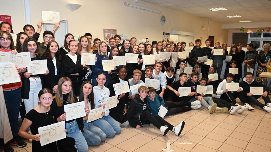 Les collégiens d’Anizy-le-Grand ont reçu leurs diplômes