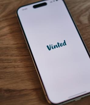 Vinted est l&rsquo;une des plateformes de revente les plus populaires.