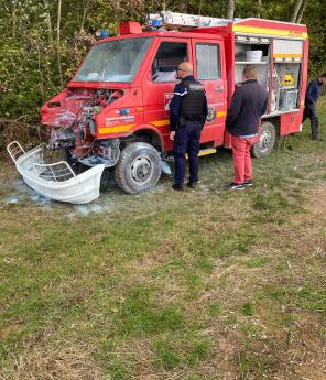 Le camion de marque Iveco, pouvant accueillir 6 pompiers, a &eacute;t&eacute; retrouv&eacute; dans une commune alentour ce dimanche matin.