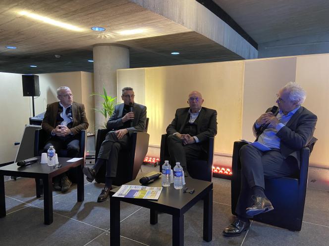 Alain Wanschoor (à gauche), Dominique Potar et Pierre Georgin ont répondu aux questions de Sébastien Lacroix de L’union.