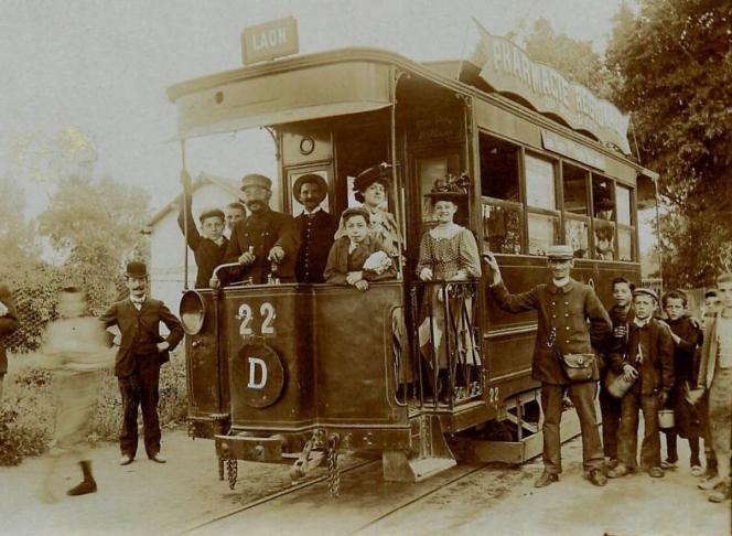 1909, tramway de la ligne du faubourg de La Neuvillette, direction Laon