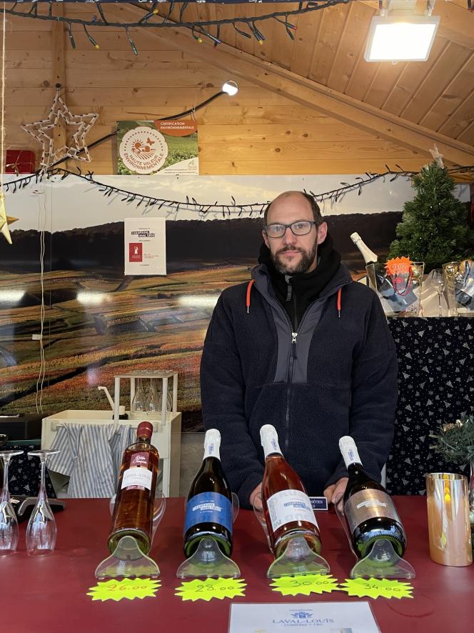 Sur le stand de Laval Louis, la coupe de brut est &agrave; 7&euro; et la bouteille &agrave; 28&euro;.
