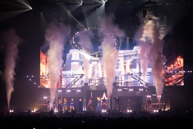 … et ont pu reprendre « Recommence-moi », la chanson de Santa devenu l’hymne de la dernière saison.